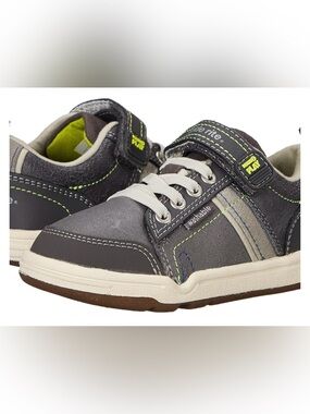 STRIDE RITE KID'S MADE2PLAY sneaker KALEB shoe (LITTLE KID) size 1.5E EU 33